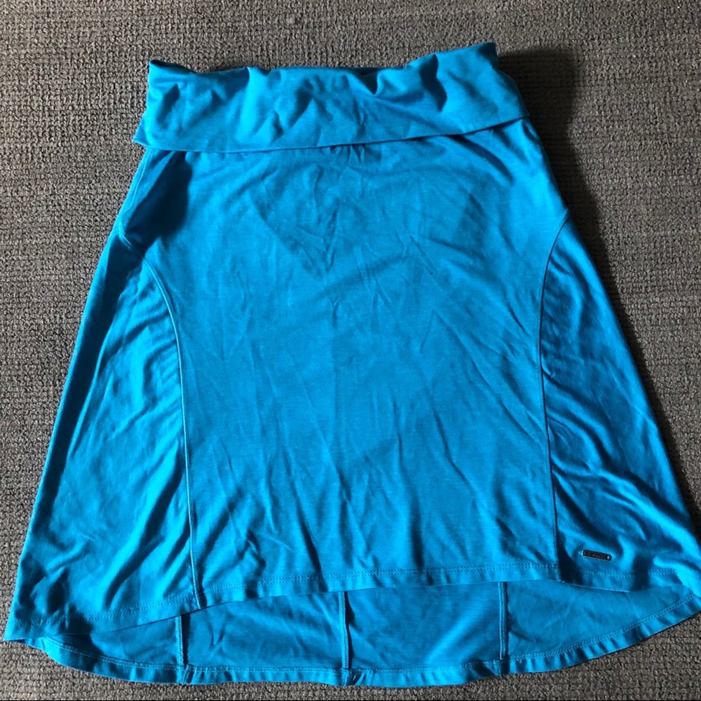🤦🏻‍♀️will iron! Avalanche NYX skirt in Baja Blue